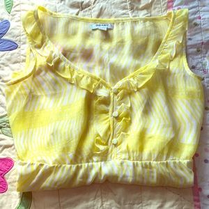 Beautiful 2X yellow/white sleeveless top